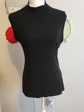 Sleeveless Mock Neck Tank Top in Black